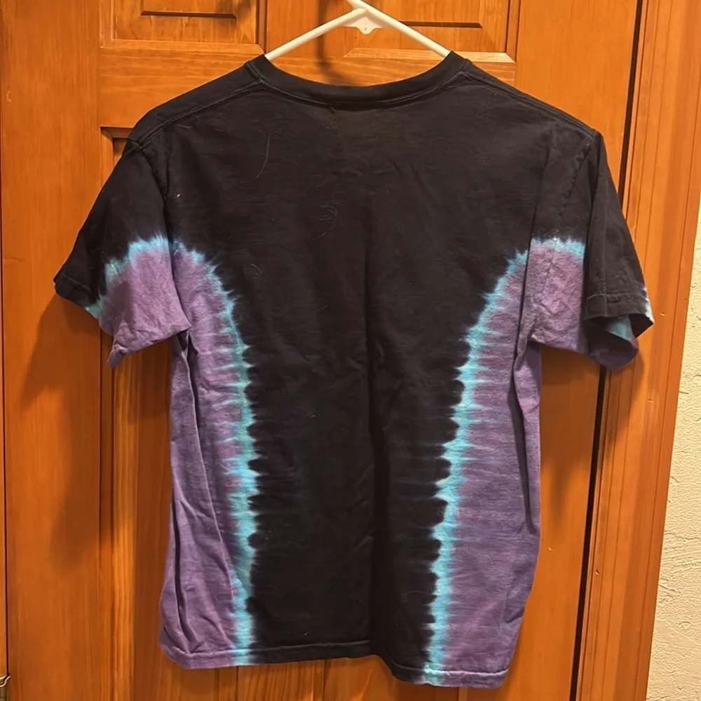 Disney Tower of Tower Youth Size Medium T-shirt. -  3/20